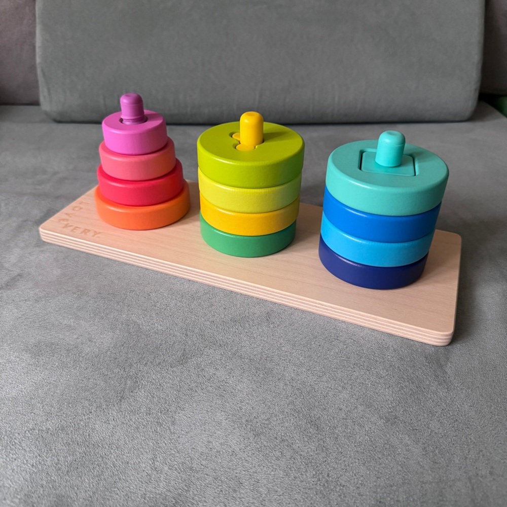 Lovevery Twist & Pivot Pattern Puzzle